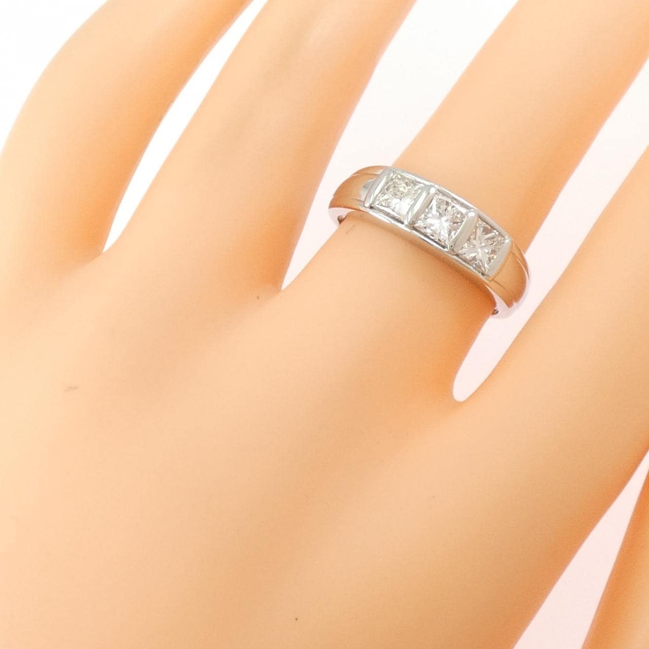 PT900 ダイヤモンド リング 1.00CT