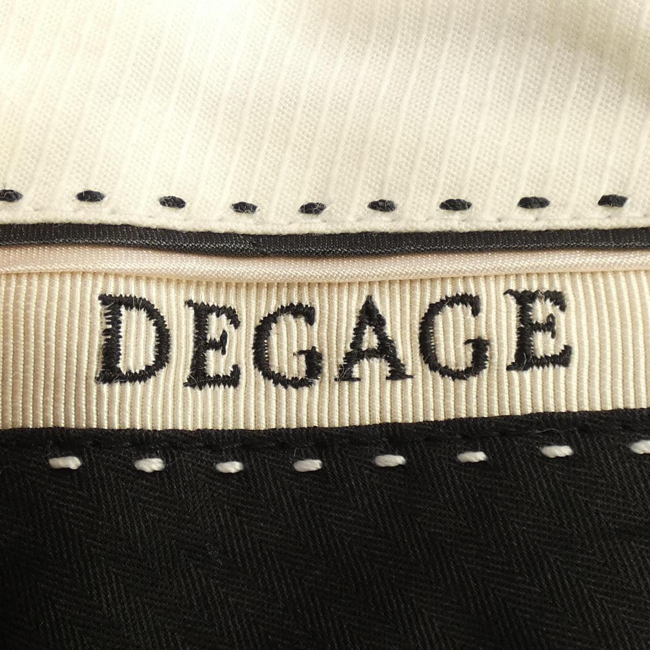 DEGAGE パンツ