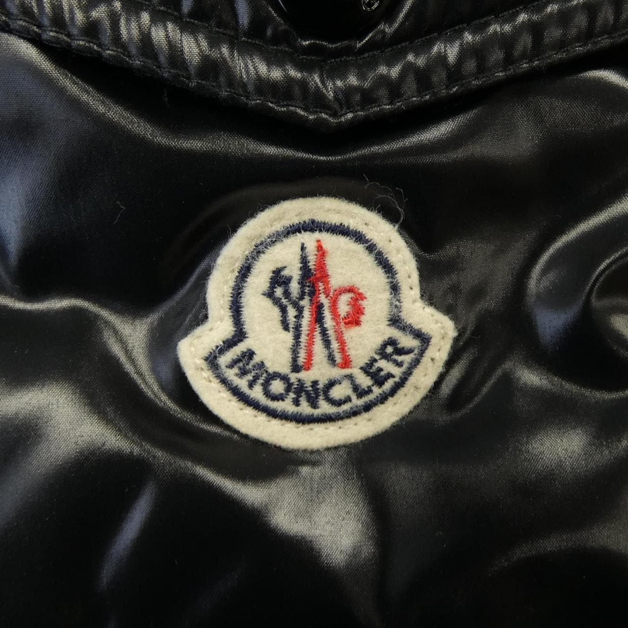 モンクレール MONCLER ダウンジャケット