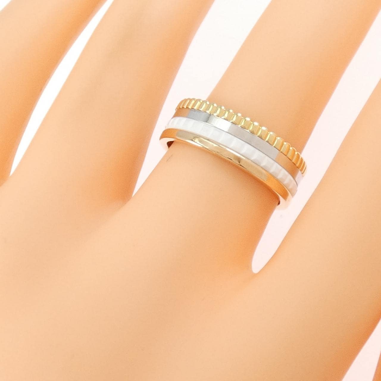 ブシュロン キャトル ホワイト スモール リング