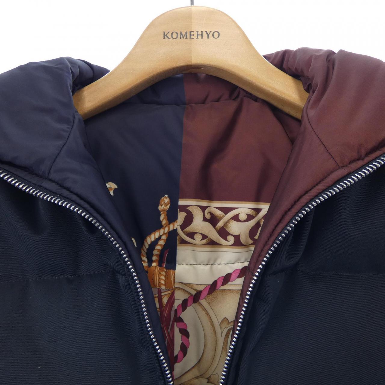 サルヴァトーレフェラガモ SALVATORE FERRAGAMO ダウンコート