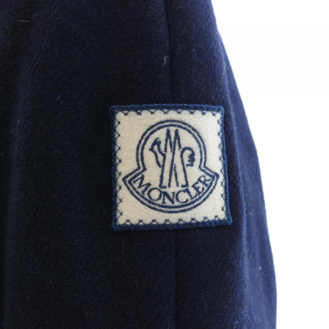 モンクレールガムブルー MONCLER GAMMEBLEU 23914141831 ダウンジャケット