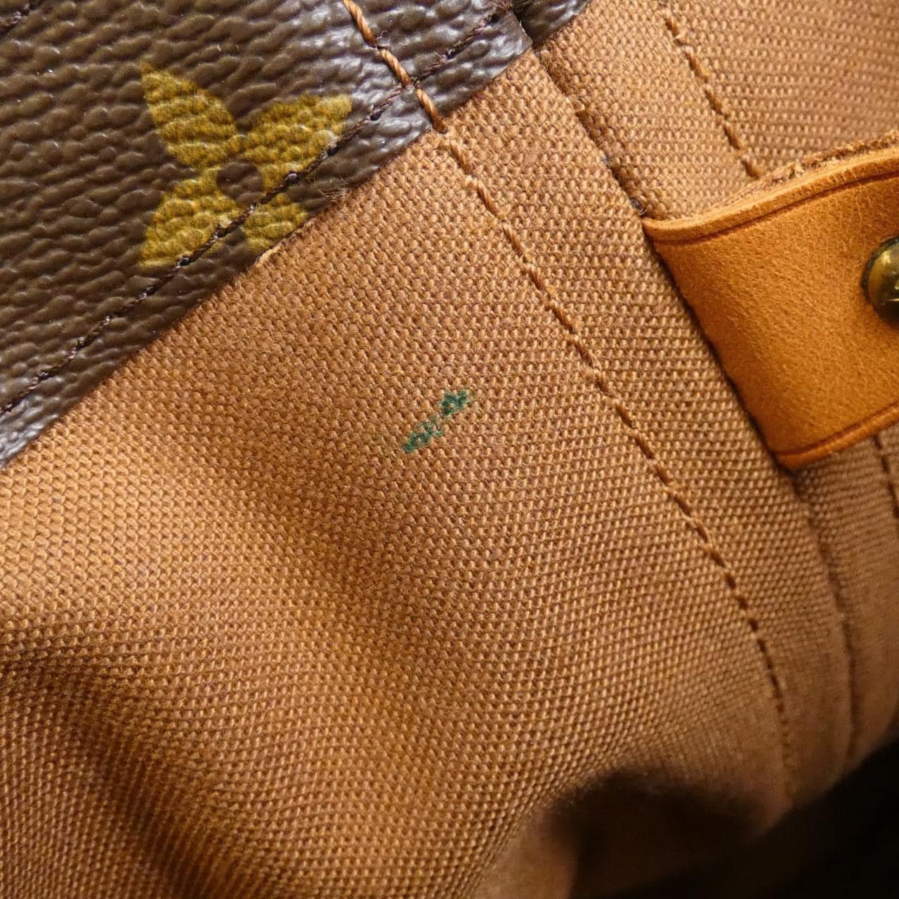 ルイヴィトン モノグラム ランドネ PM M42243 ショルダーバッグ