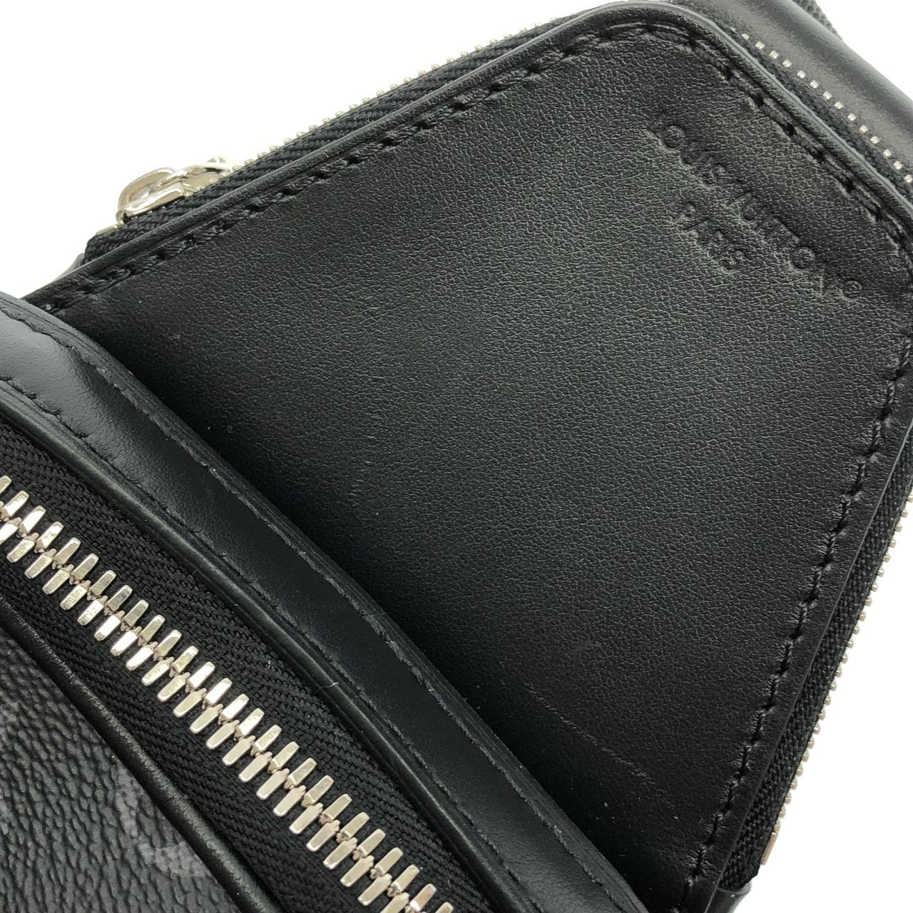 ルイヴィトン モノグラム エクリプス アヴェニュー スリングバッグ PM M47137 ショルダーバッグ