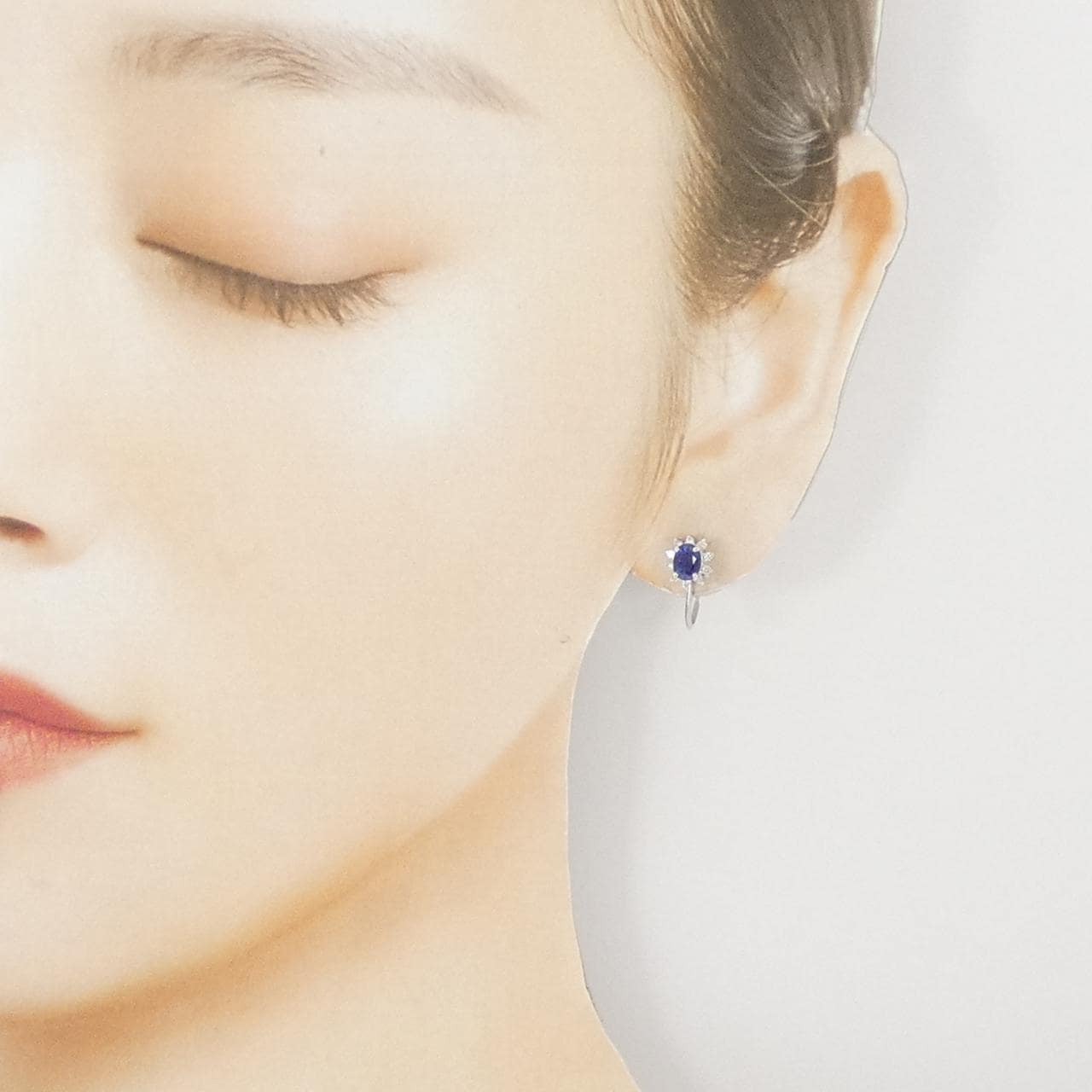 PT900 サファイヤ イヤリング 1.07CT