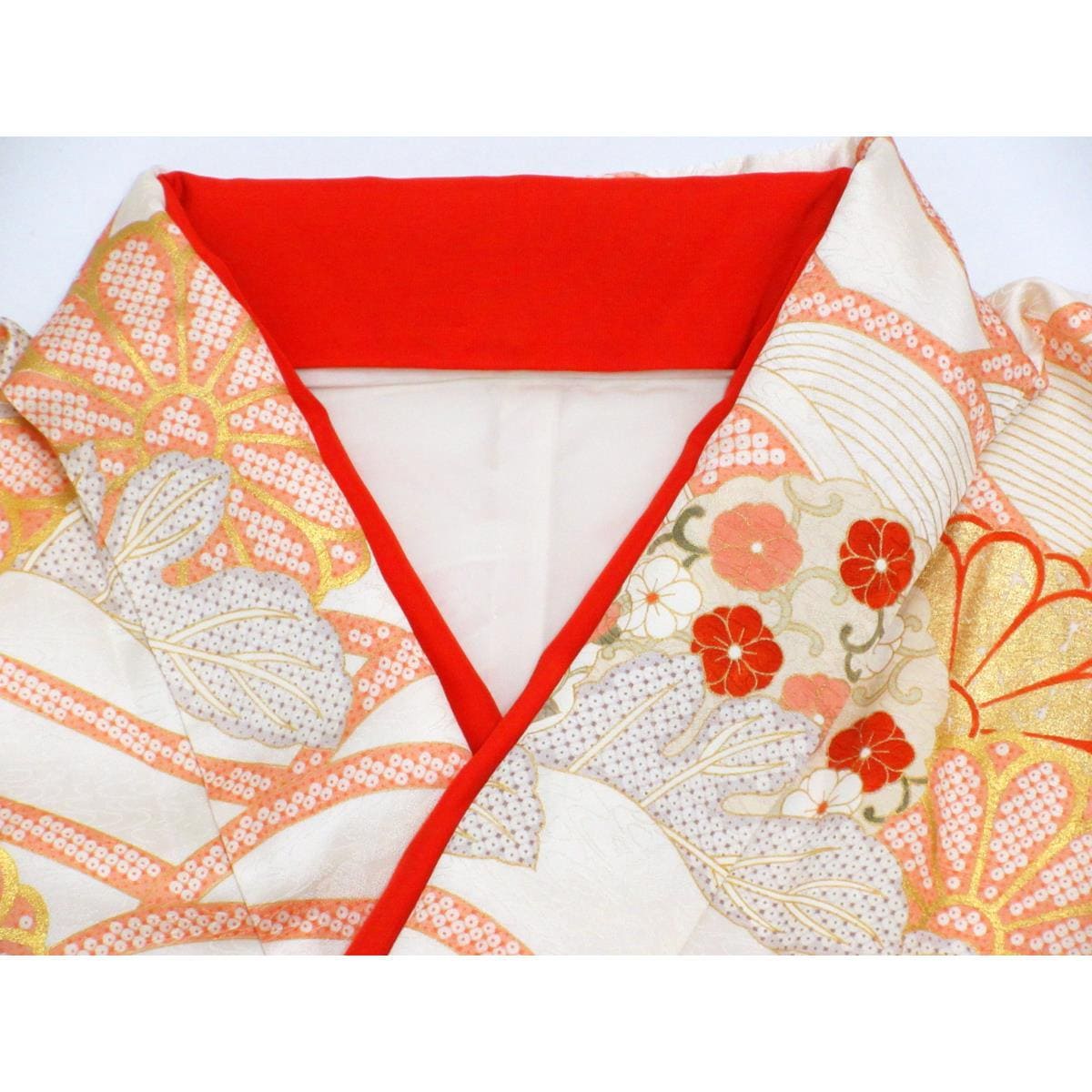 Furisode Yuzen gold color processing with embroidery