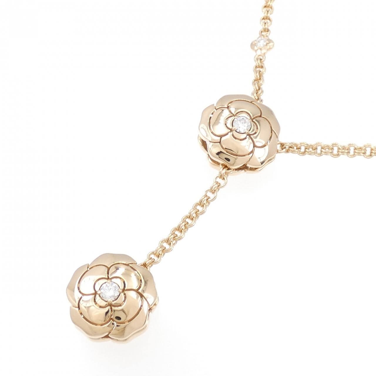 CHANEL camellia necklace