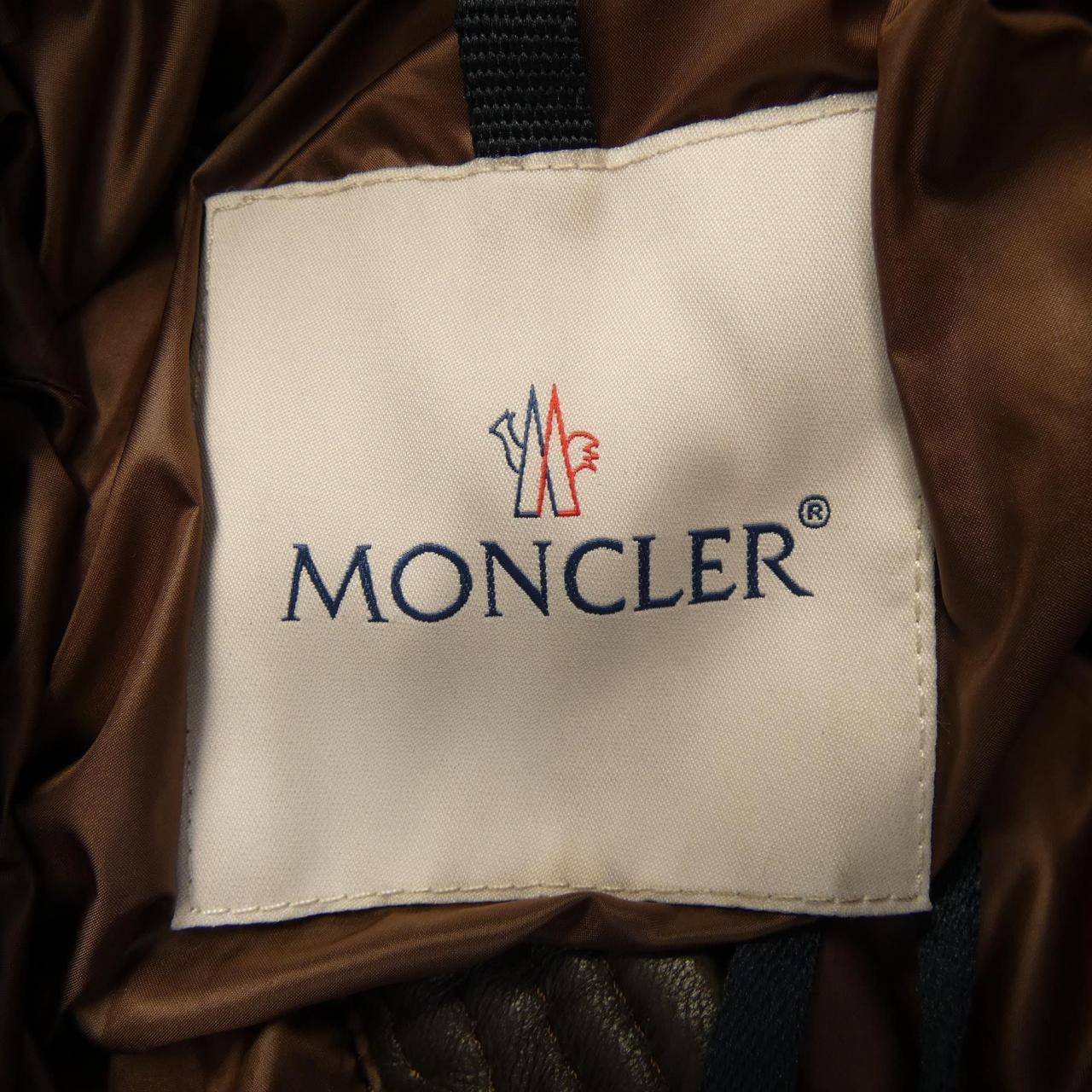 モンクレール MONCLER ダウンジャケット