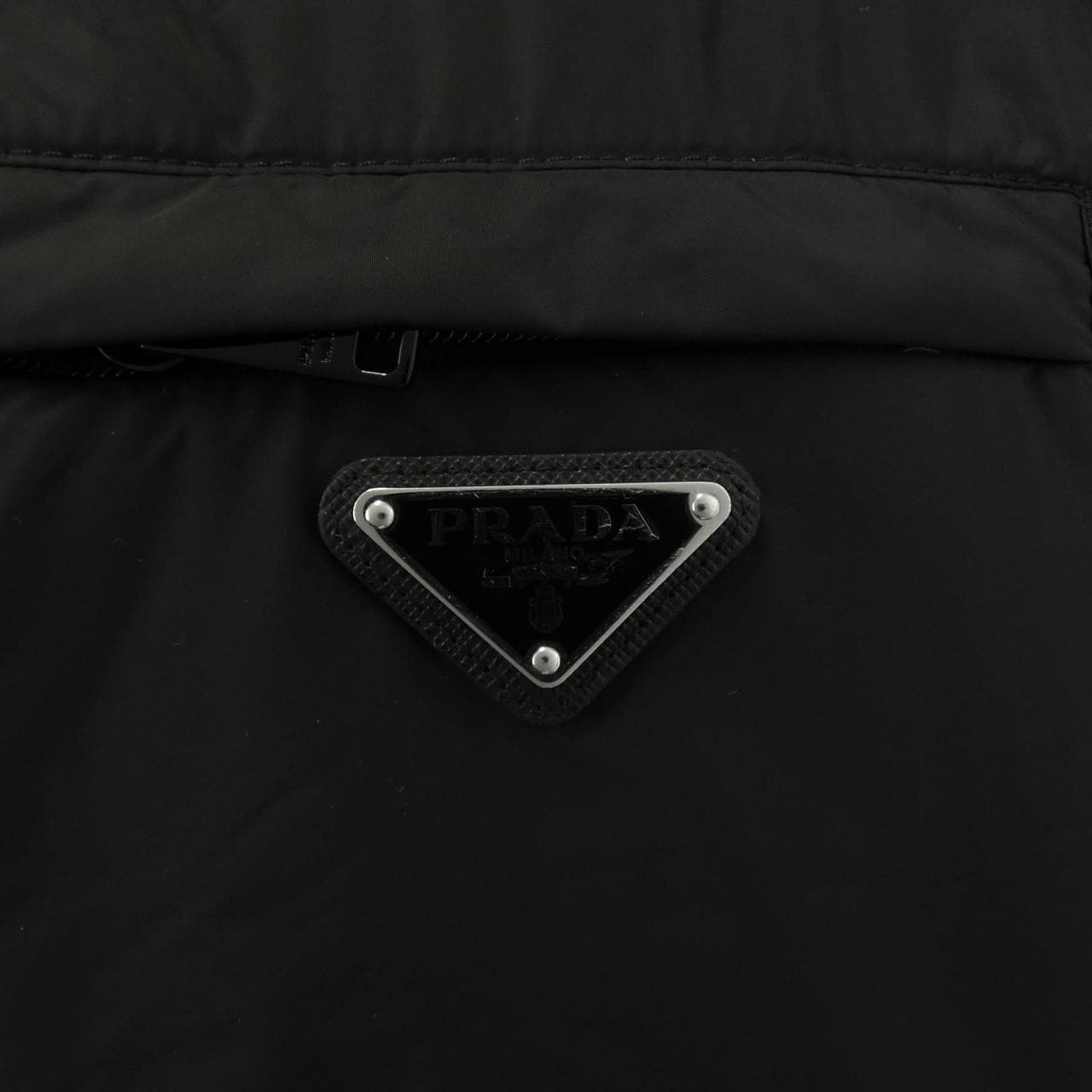 プラダ PRADA トライアングルロゴ SGN955 S191 1WQ9 ダウンジャケット