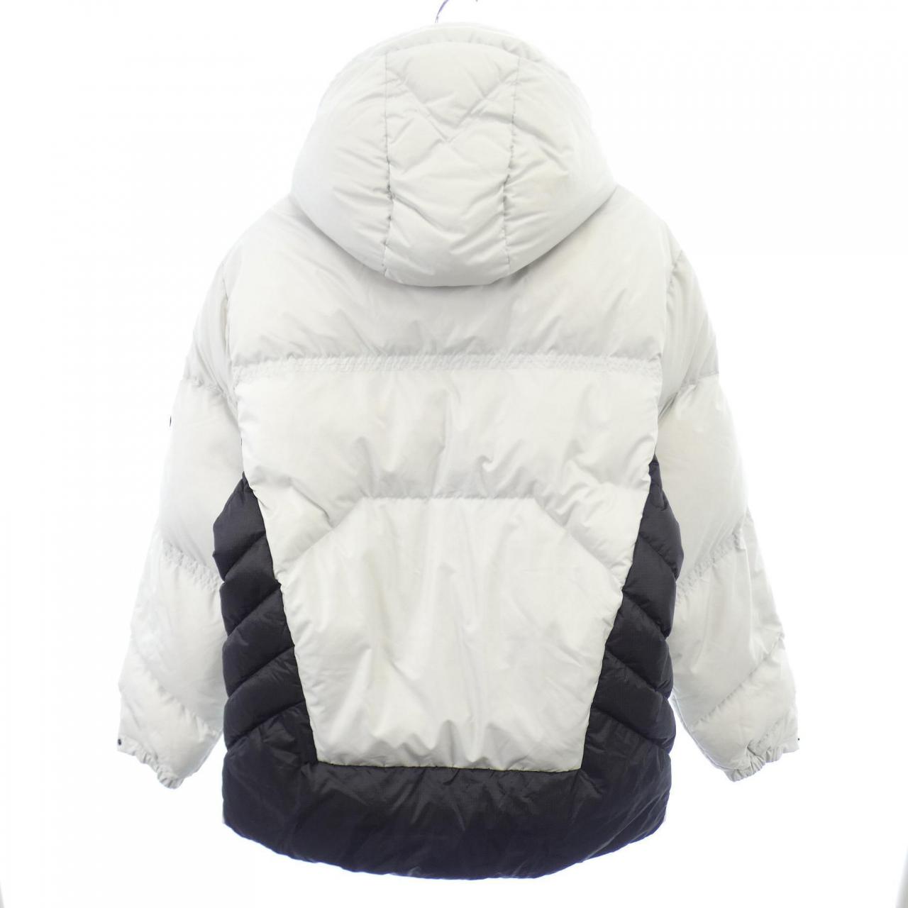 モンクレール MONCLER ダウンジャケット