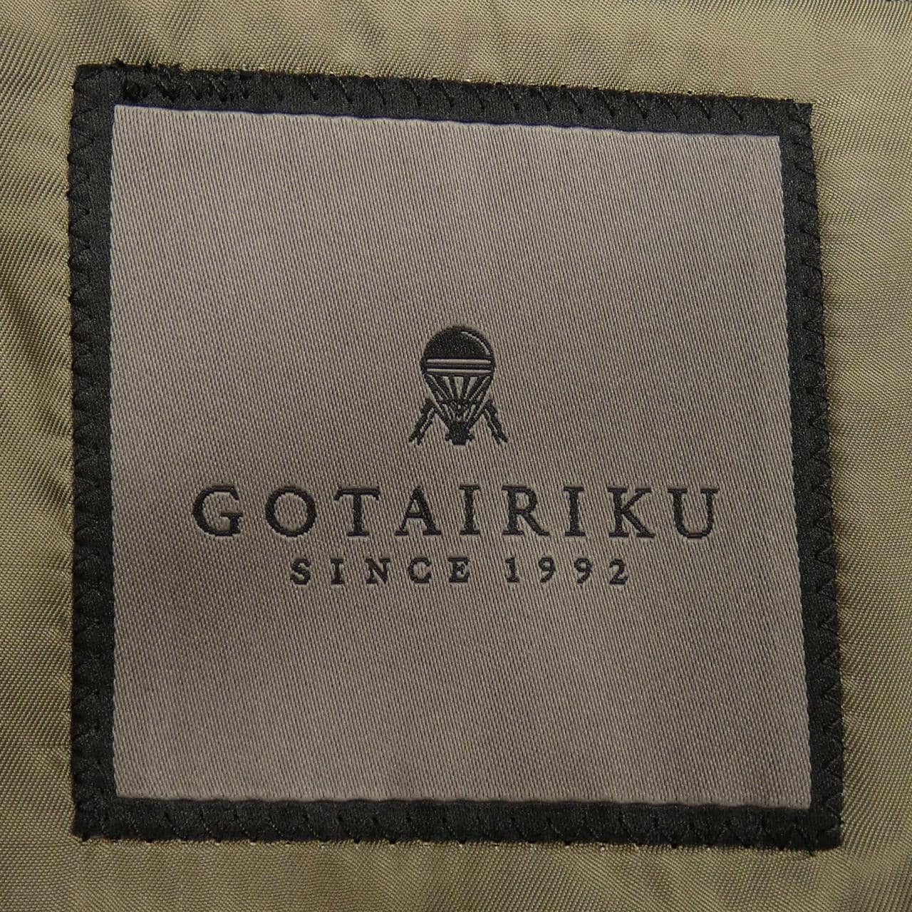 GOTAIRIKU Three-Piece