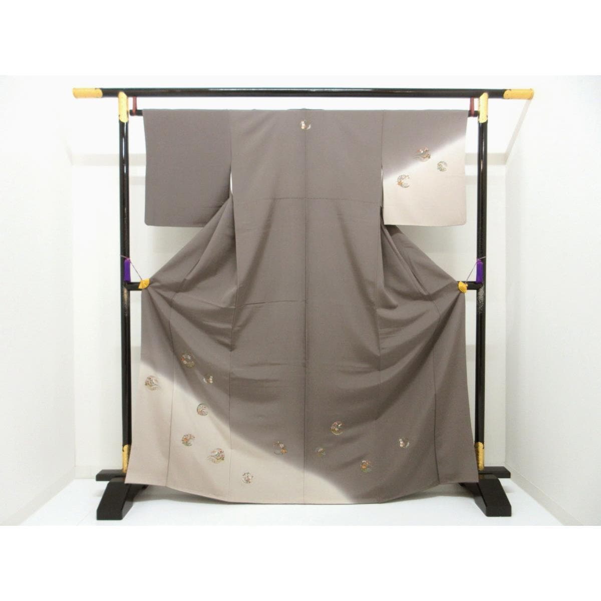 訪問着　刺繍加工　ボカシ染　花紋　身幅Ｌ寸