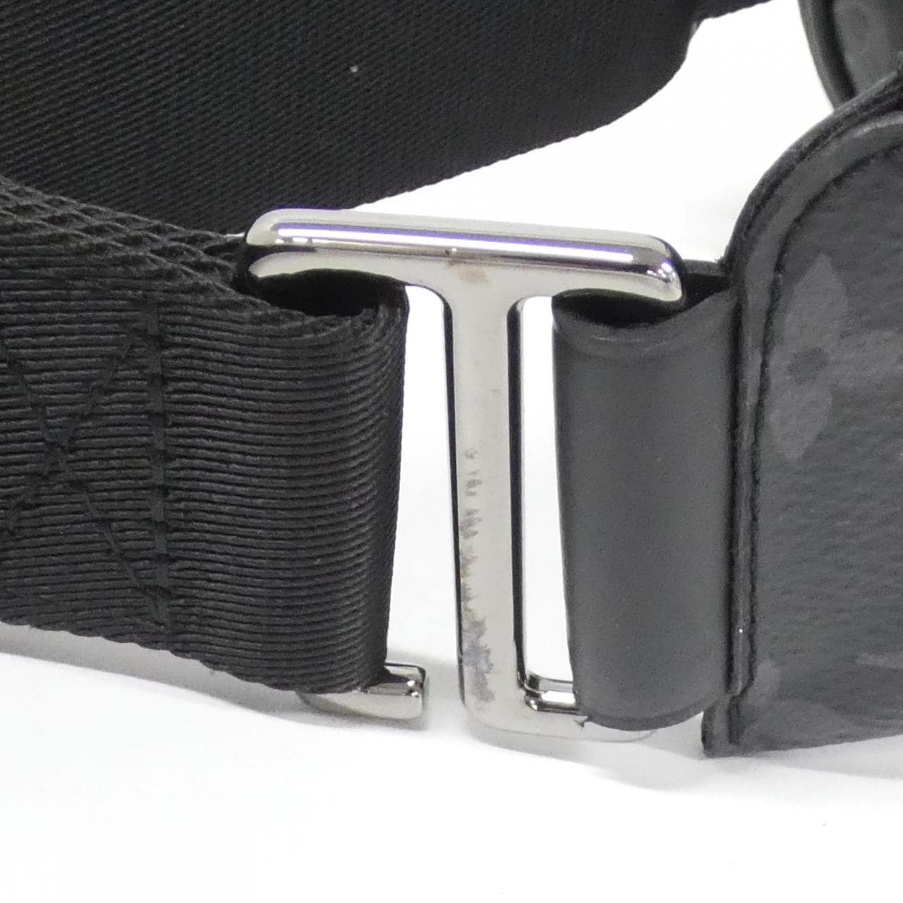 ルイヴィトン モノグラム エクリプス バムバッグ M42906 ショルダーバッグ