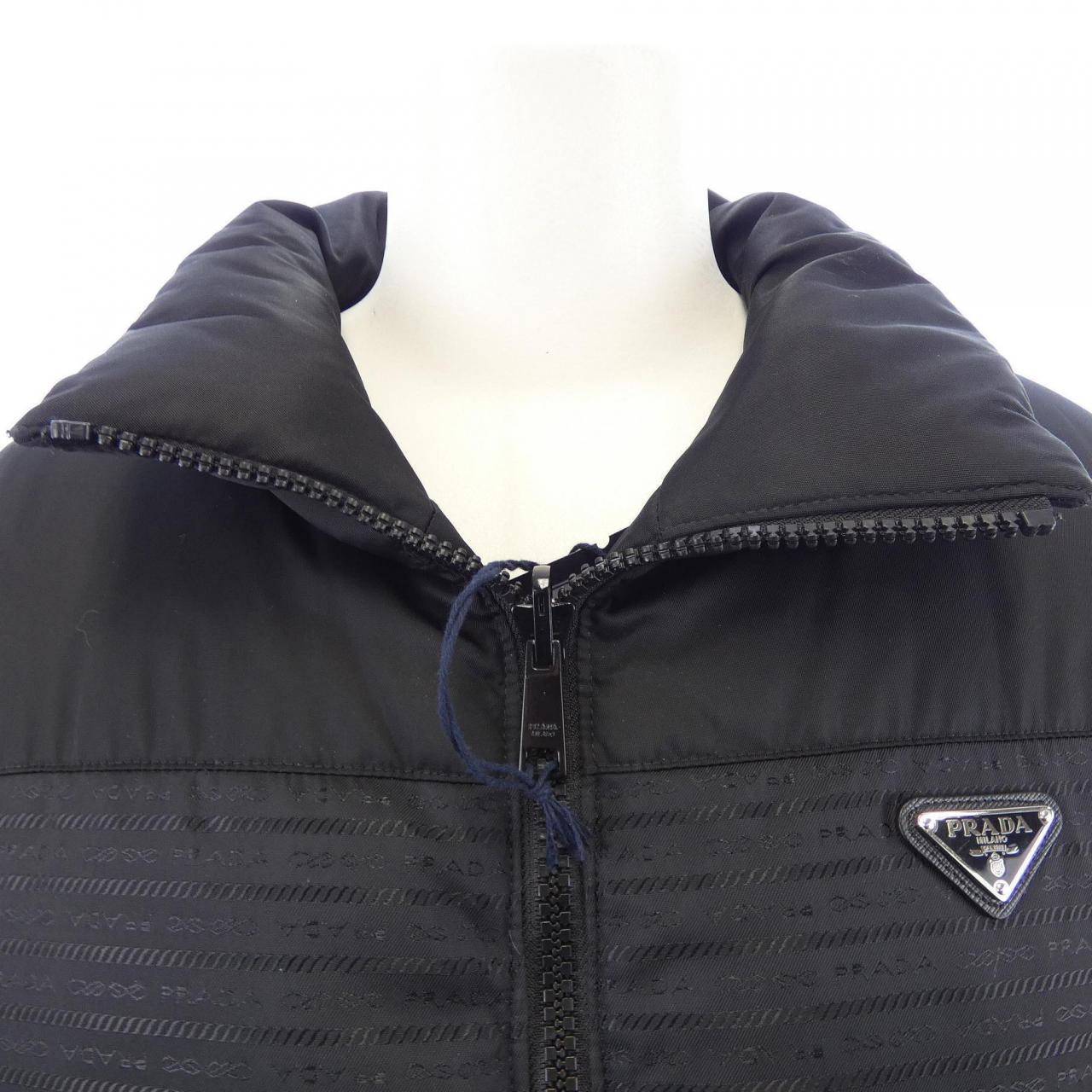 プラダ PRADA トライアングルロゴ SGC045 S222 1WQ8 ダウンジャケット