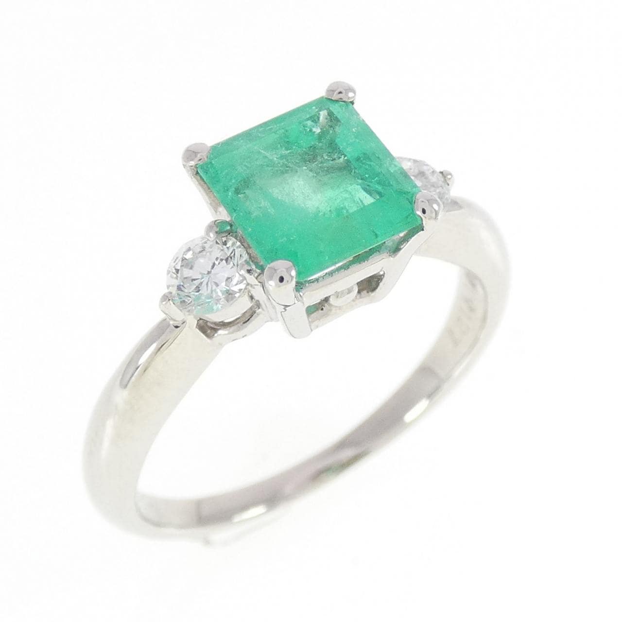 PT1000 エメラルド リング 1.25CT