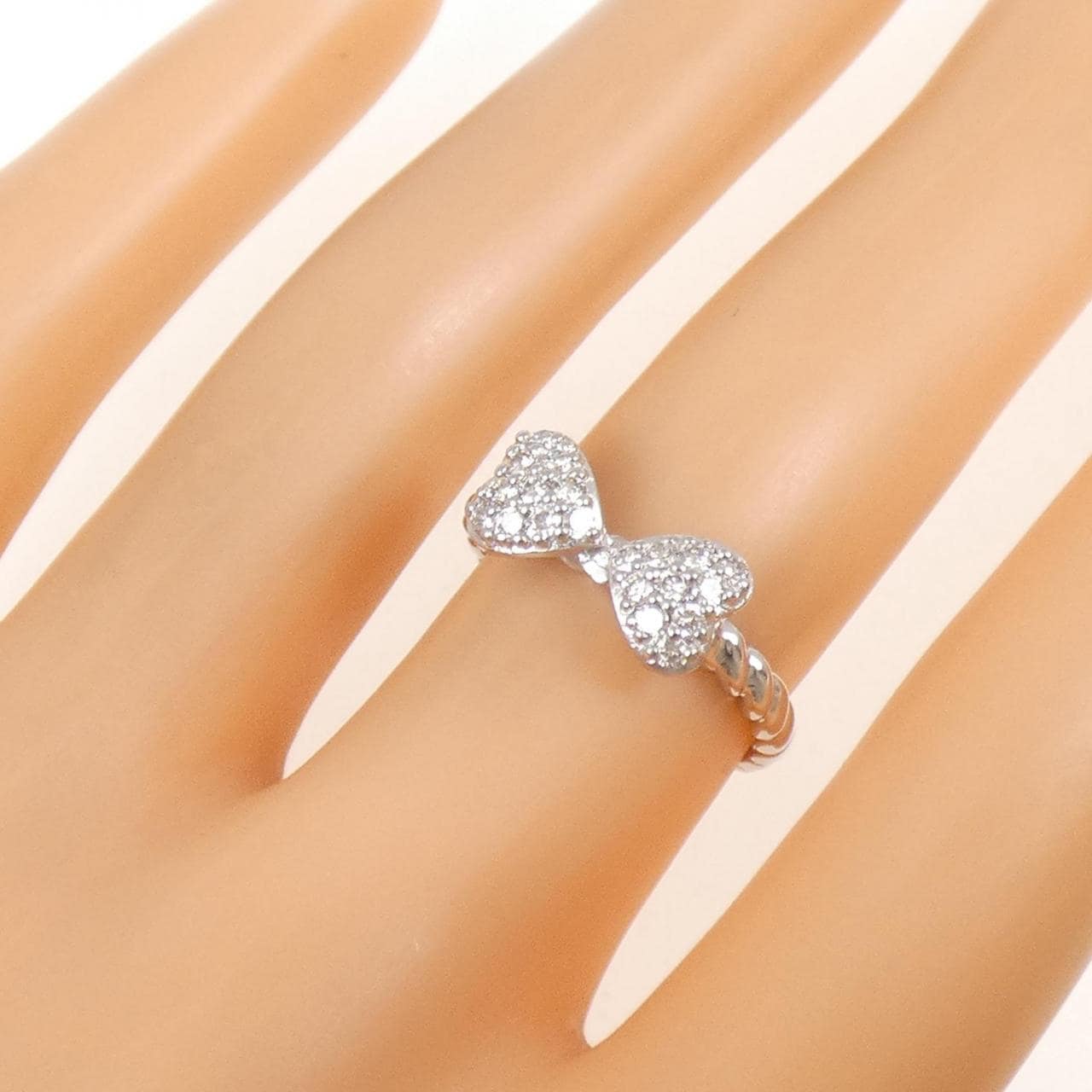 PT900 リボン ダイヤモンド リング 0.32CT