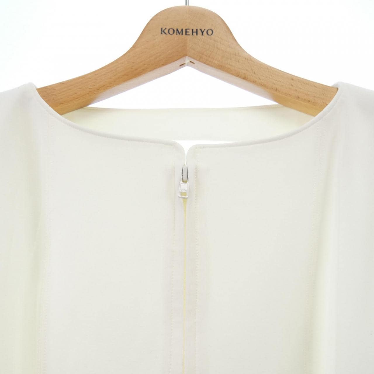 タエアシダ TAE ASHIDA ノーカラージャケット