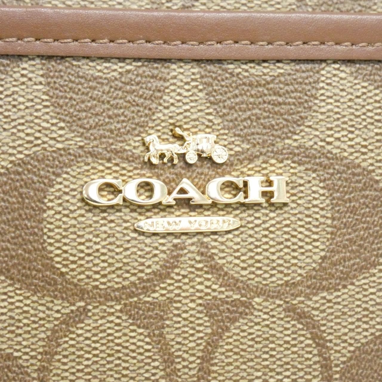 [BRAND NEW] Coach 29210 Shoulder Bag