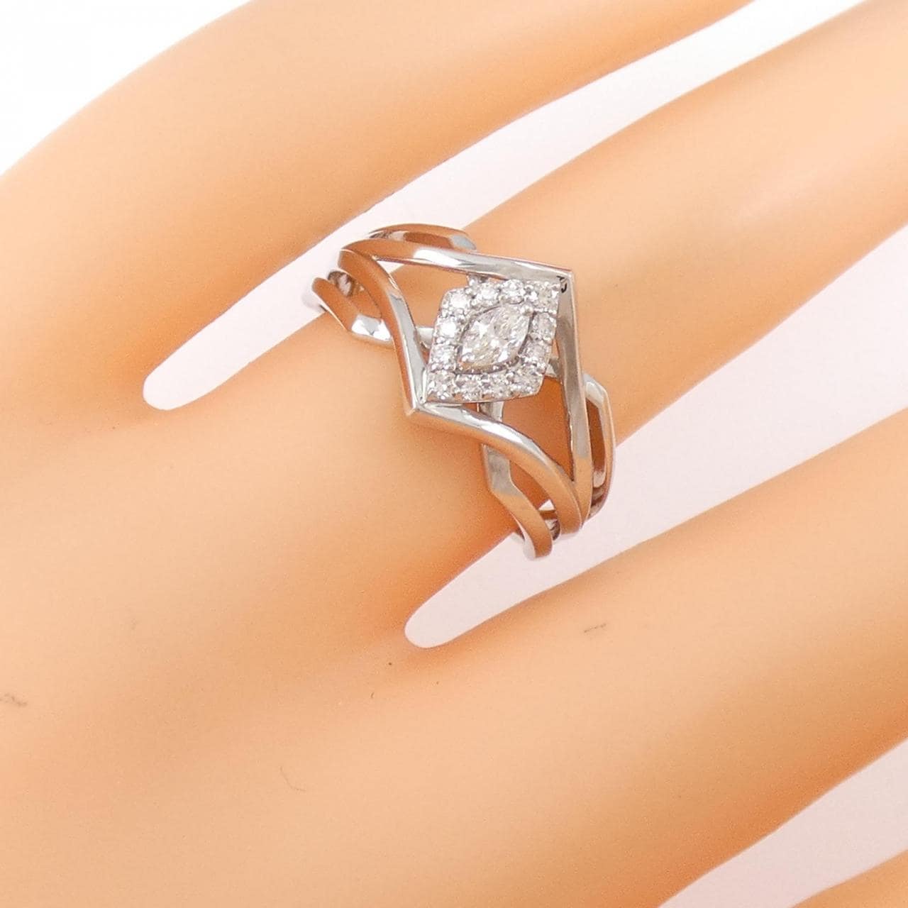 【新品】PT ダイヤモンド リング 0.18CT