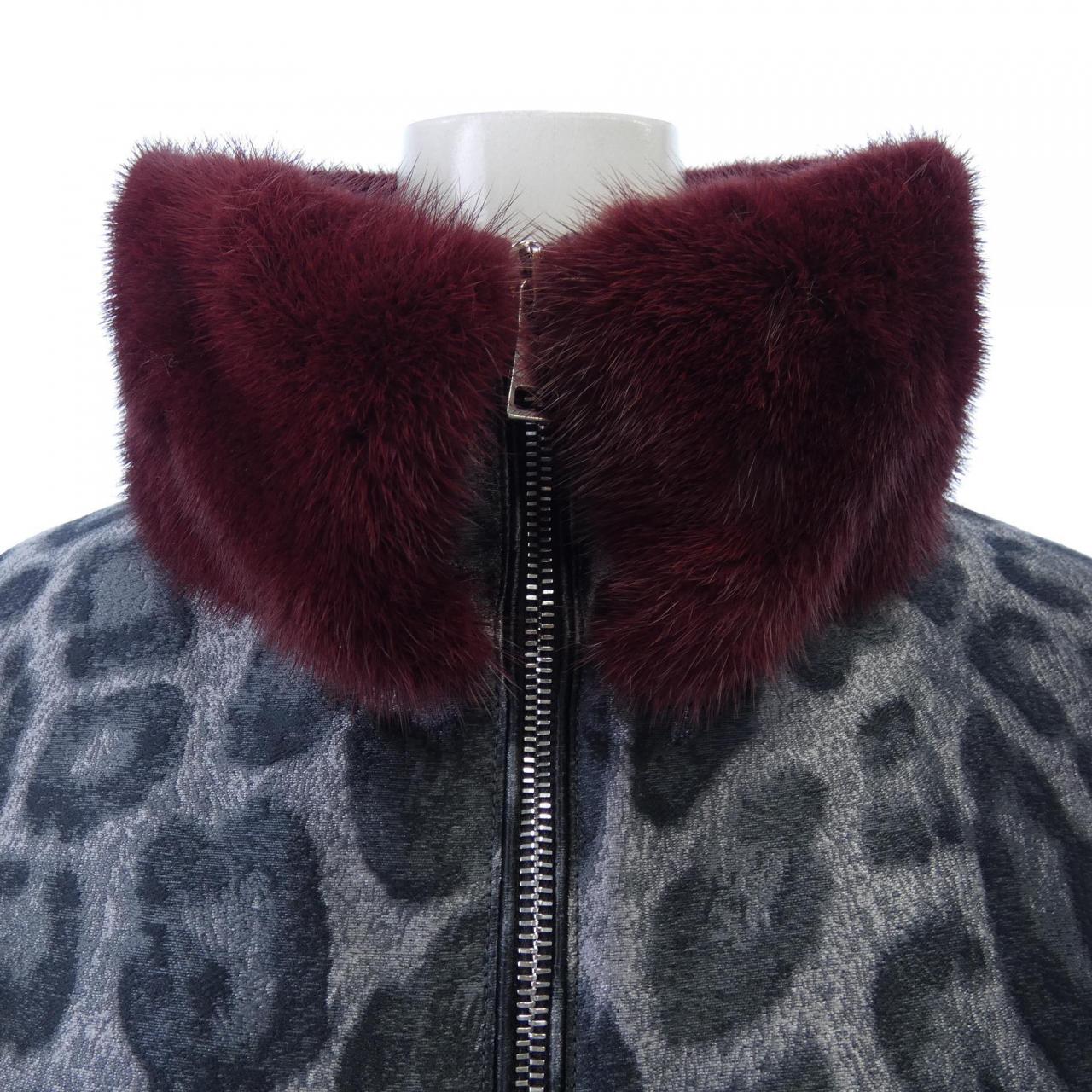 モンクレール MONCLER ダウンジャケット
