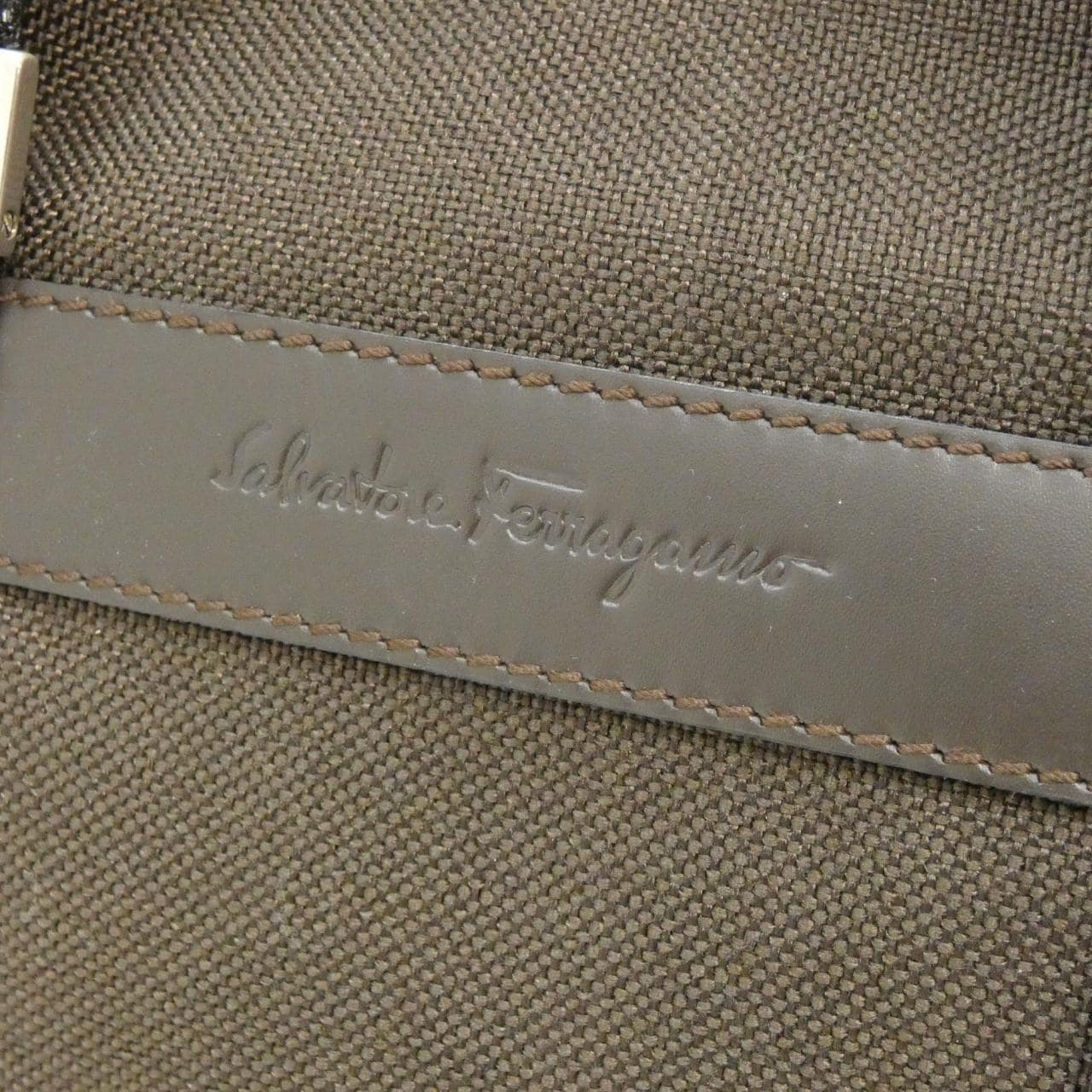サルヴァトーレフェラガモ 24 3506 バッグ
