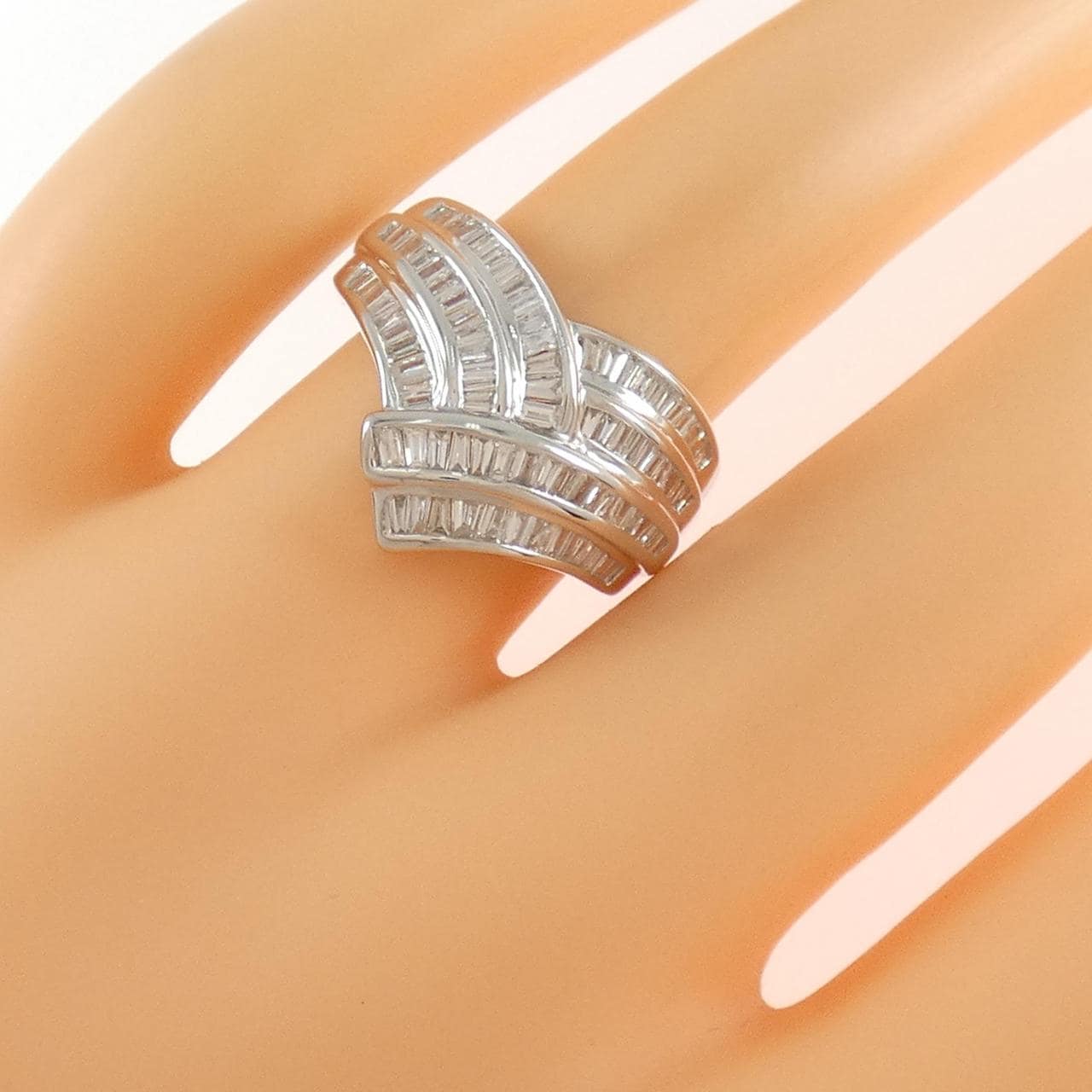 K18WG ダイヤモンド リング 1.00CT