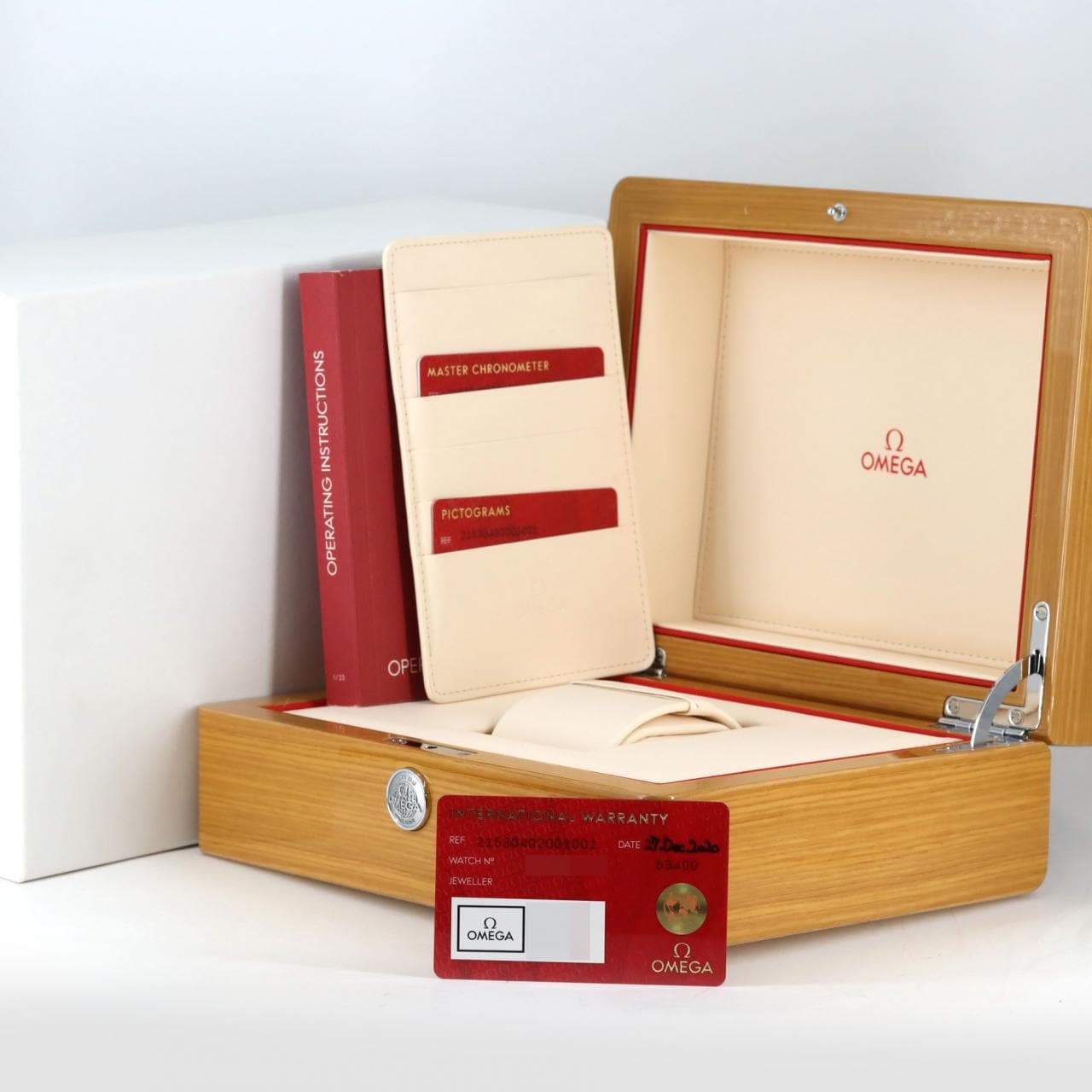 オメガ シーマスタープラネットオーシャン 215.30.40.20.01.001 SS 自動巻