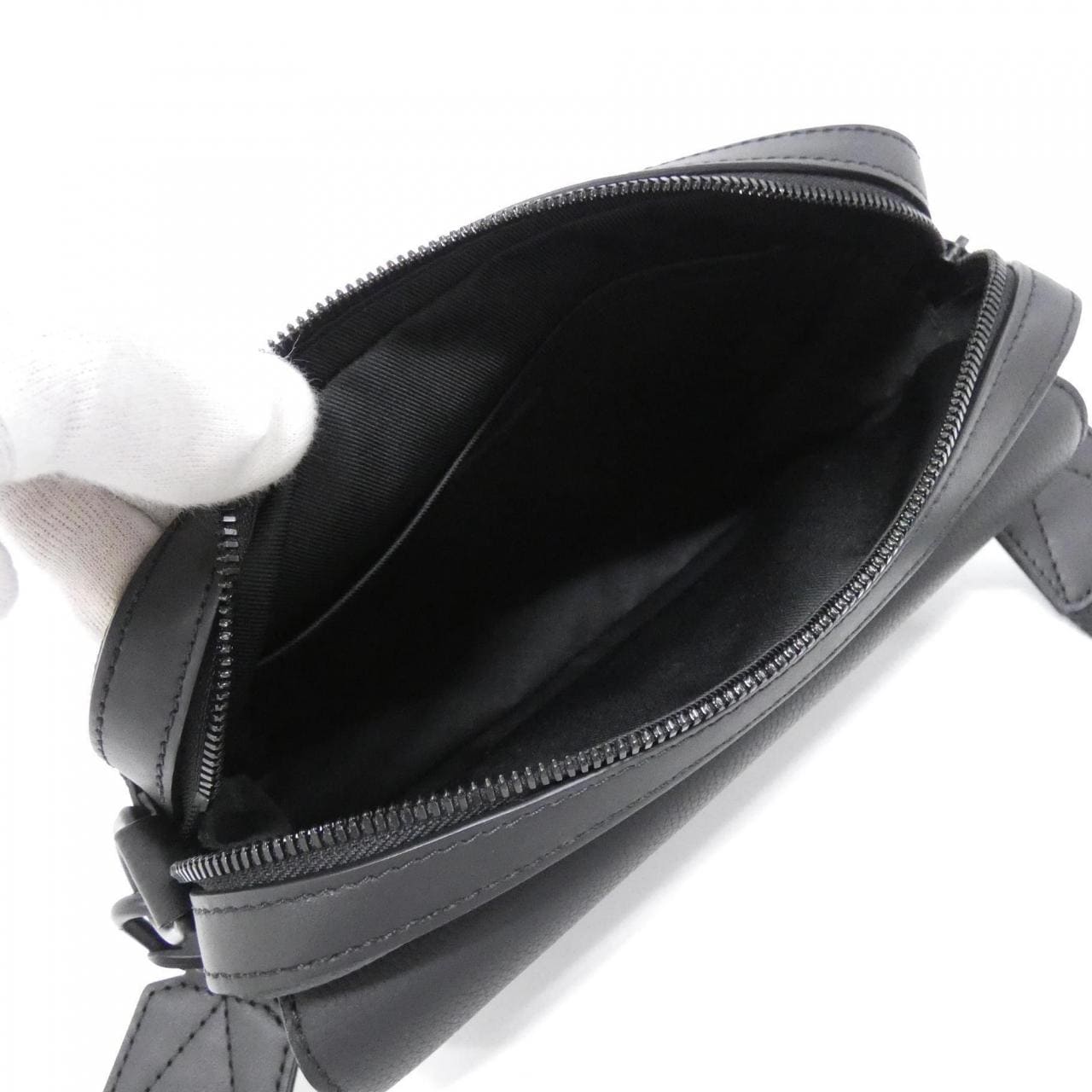 LOUIS VUITTON LV Aerogram Fastline 郵差包 M22482 肩背包