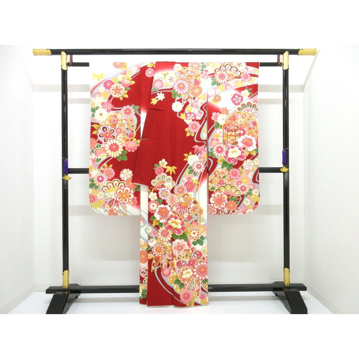 振袖　友禅金彩加工　刺繍入りボカシ染