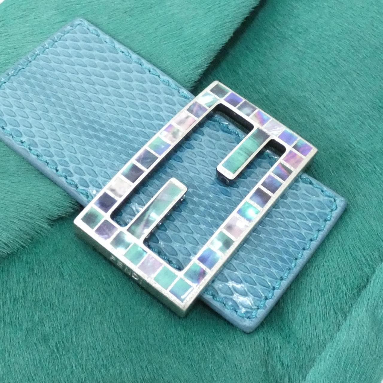 フェンディ バゲット 8BR600 E1P ショルダーバッグ