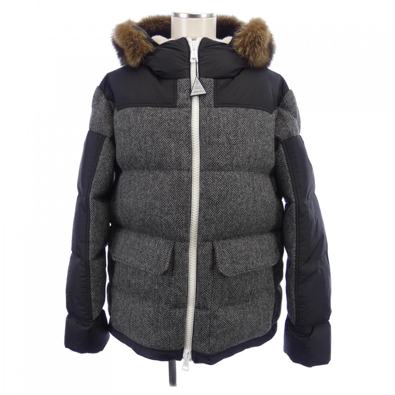 モンクレール MONCLER ダウンジャケット