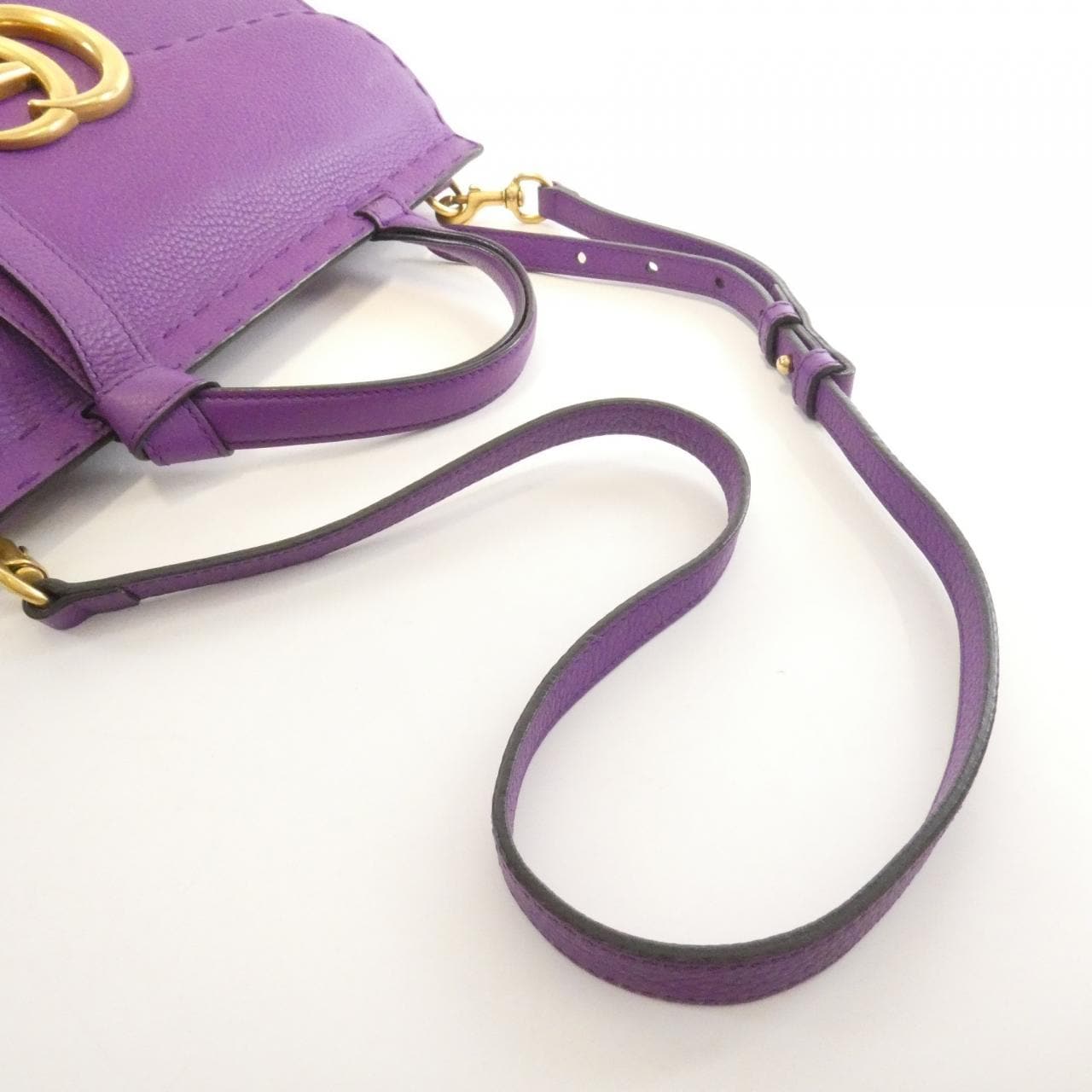 グッチ GG マーモント 421890 バッグ