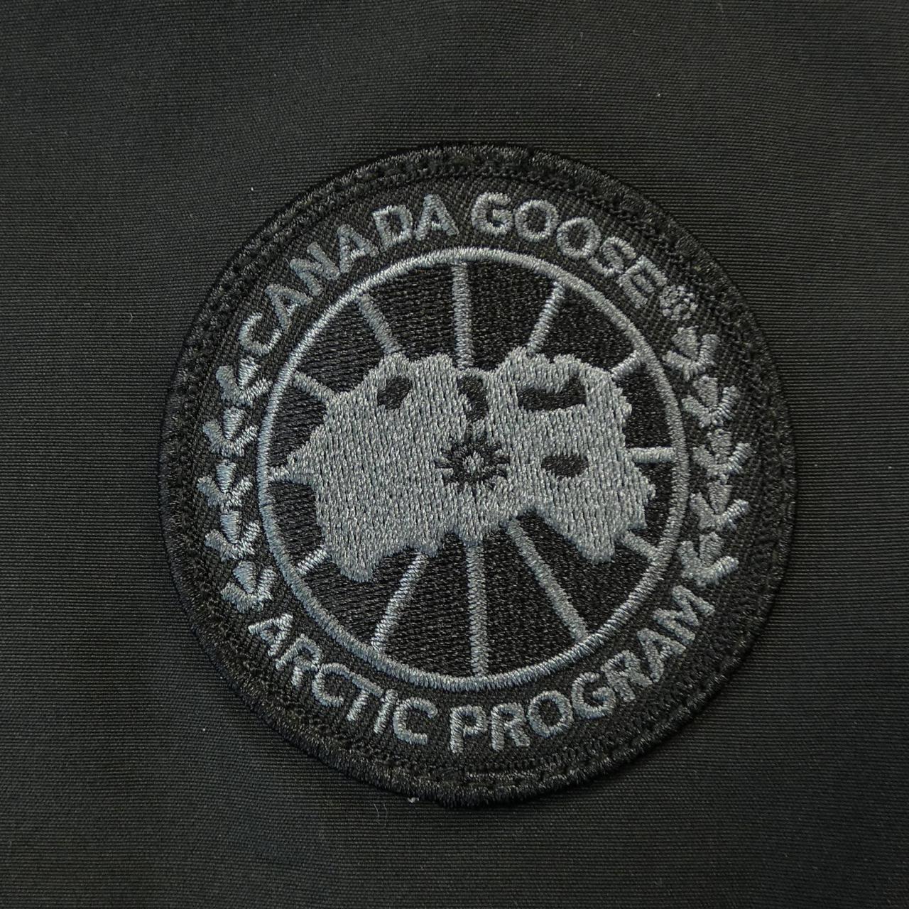 カナダグース CANADA GOOSE ダウンジャケット