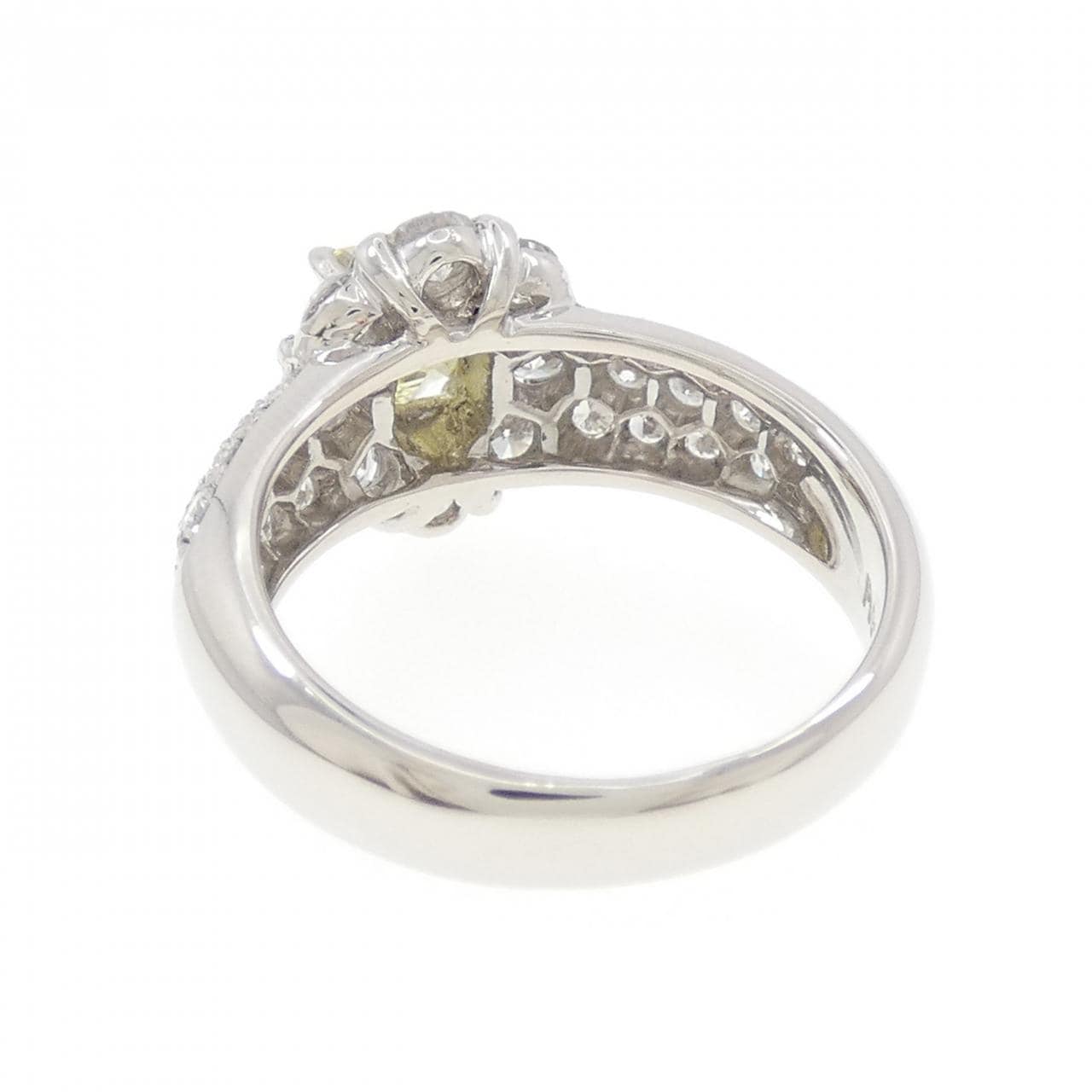 PT900 ダイヤモンド リング 0.704CT