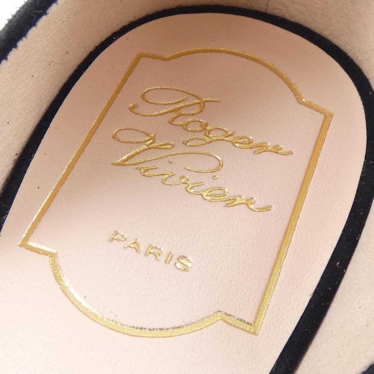 ロジェヴィヴィエ ROGER VIVIER パンプス