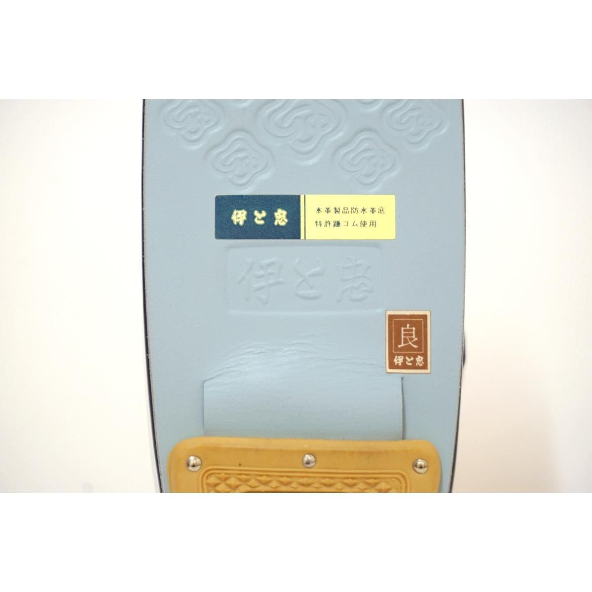 【未使用品】女草履　伊と忠　２３．５ｃｍ