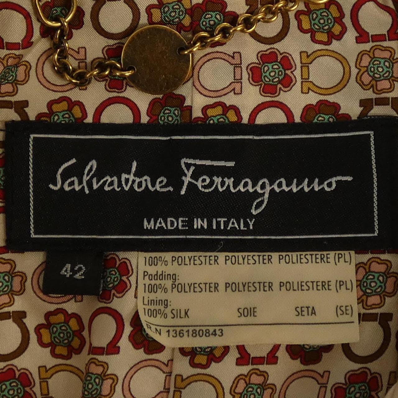 サルヴァトーレフェラガモ SALVATORE FERRAGAMO コート