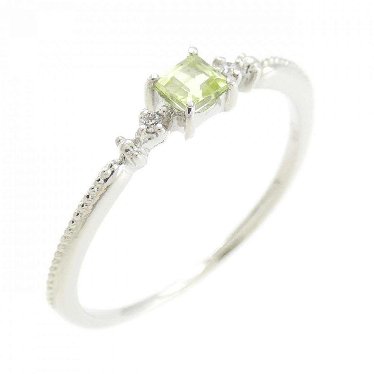 [BRAND NEW] PT Peridot Ring