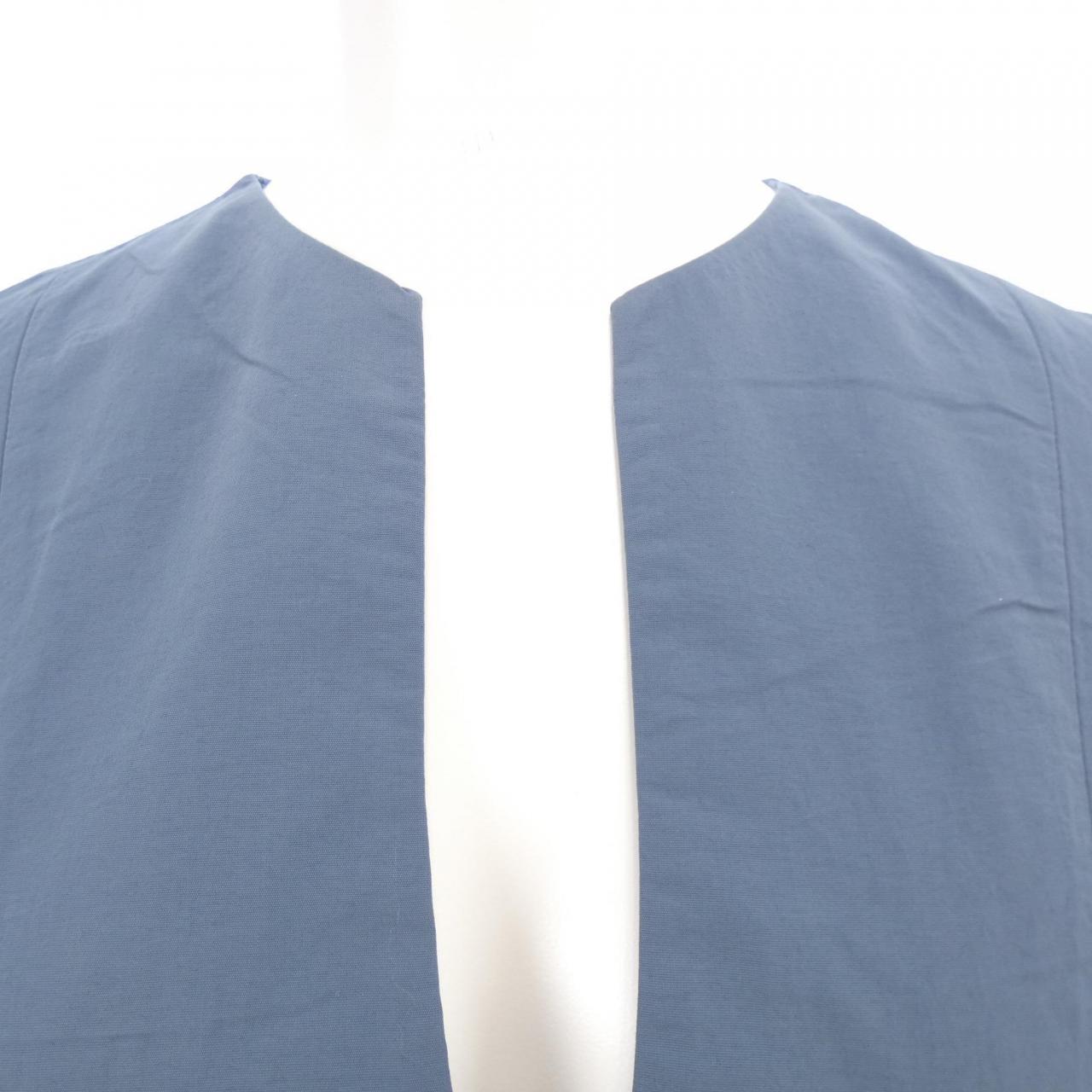 美容与使用BEAUTY&YOUTH (U.A.)连衣裙