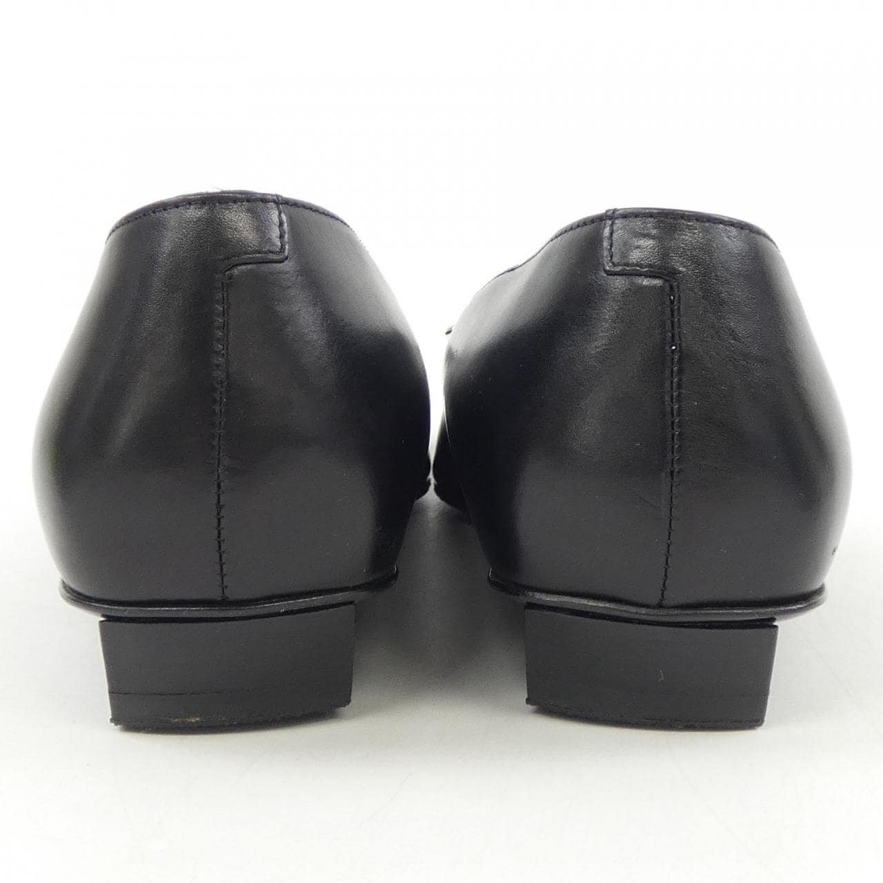 ロジェヴィヴィエ ROGER VIVIER フラットシューズ