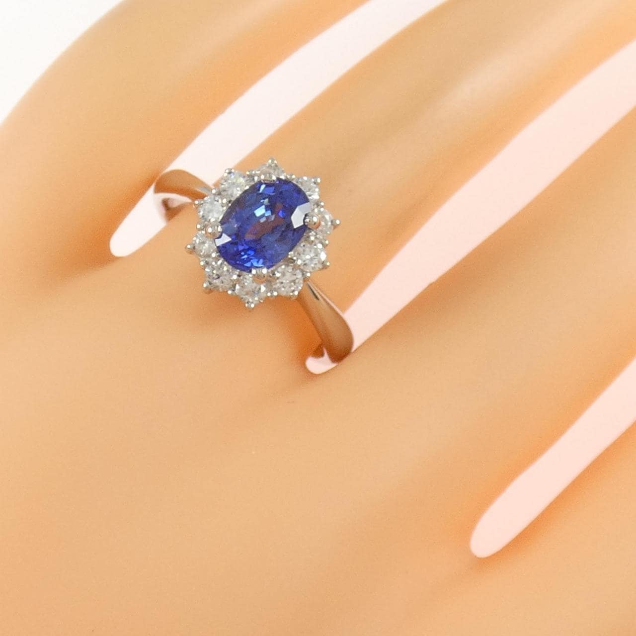 PT900 サファイヤ リング 1.84CT