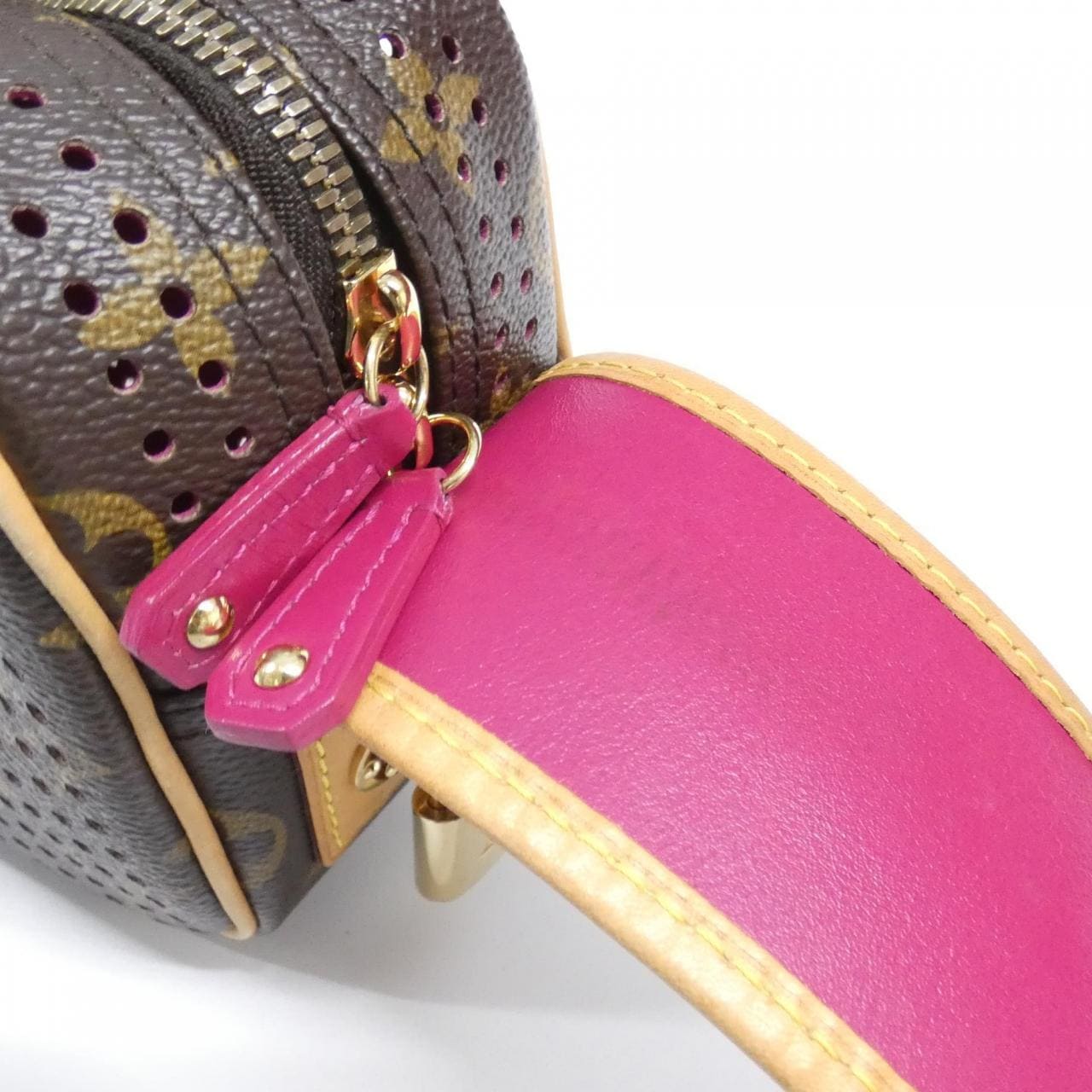 ルイヴィトン モノグラム ペルフォ ミニ トロカデロ M95175 ショルダーバッグ