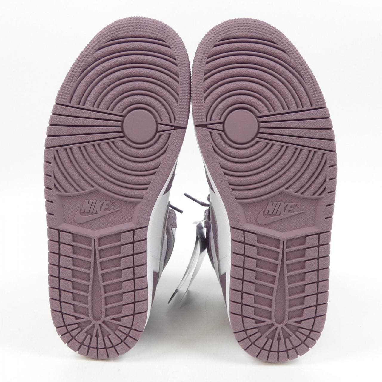 ナイキ NIKE スニーカー