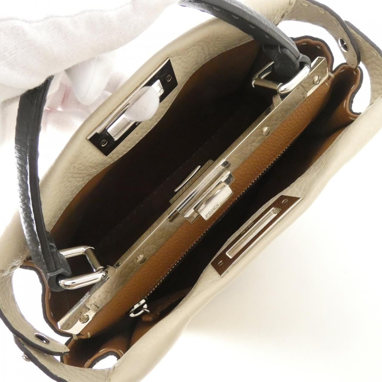 フェンディ セレリア ピーカブー 8BN290 3PE バッグ