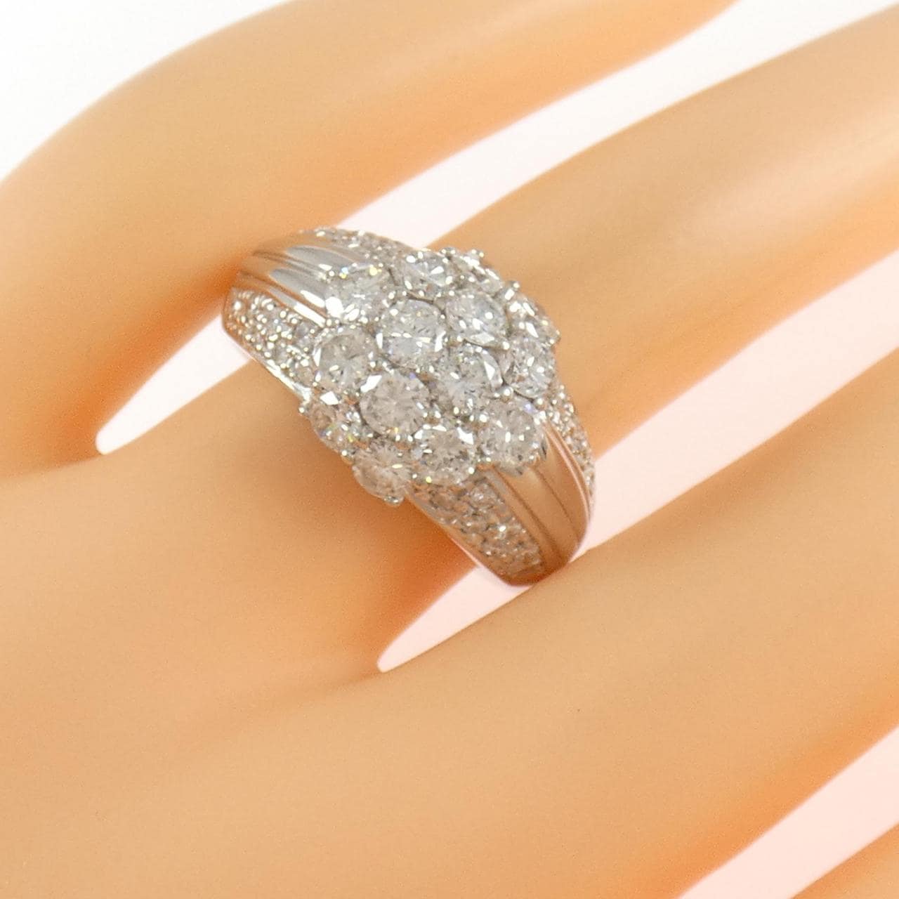 PT900 フラワー ダイヤモンド リング 2.11CT