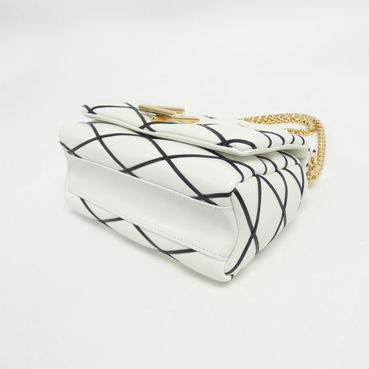 LOUIS VUITTON GO-14 MM M22890 斜背包