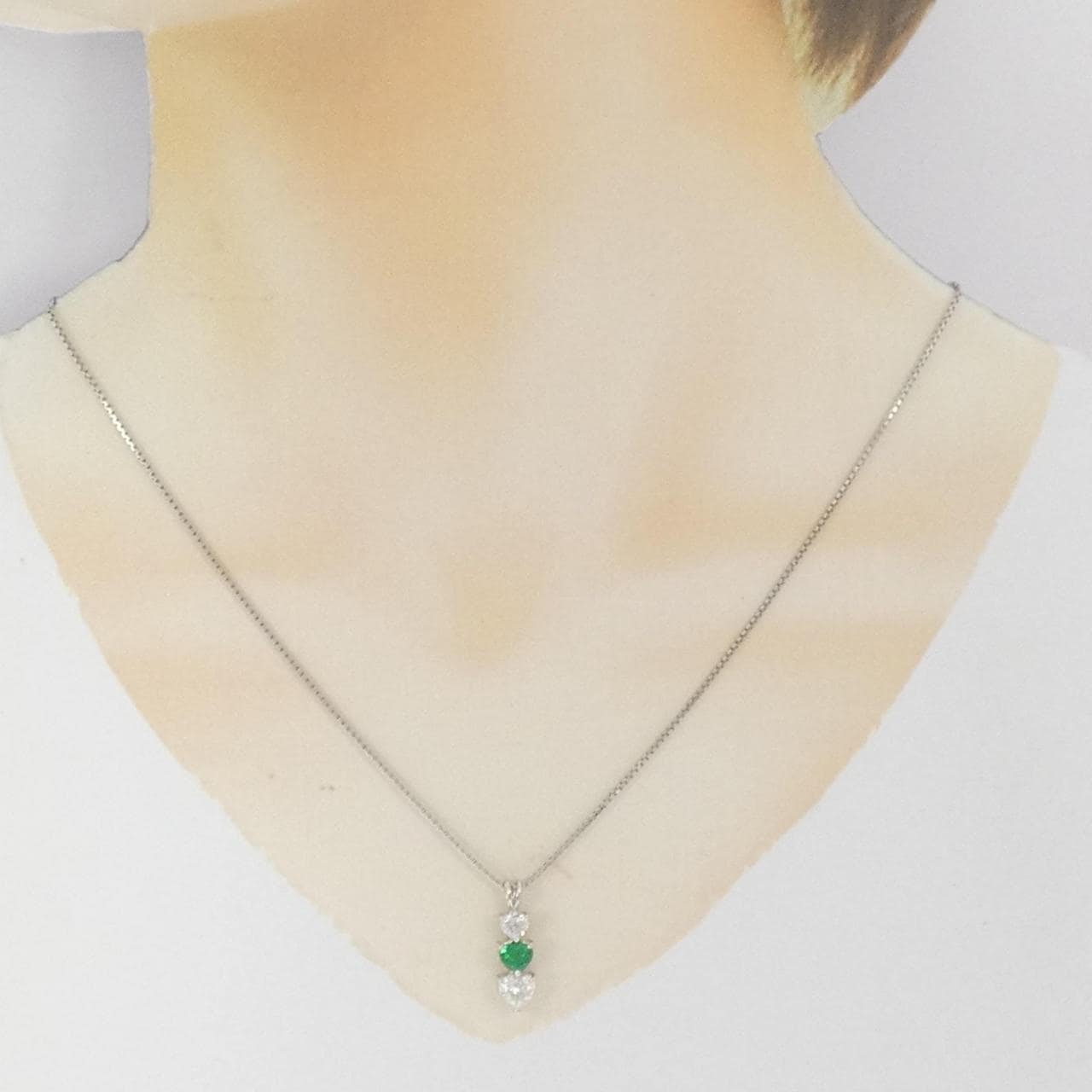 PT900/PT850 エメラルド ネックレス 0.53CT