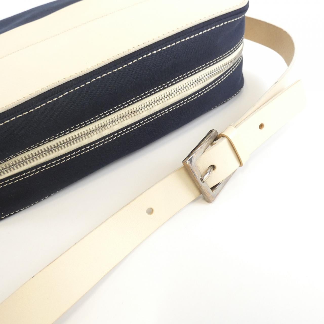 フェンディ 16428 ショルダーバッグ