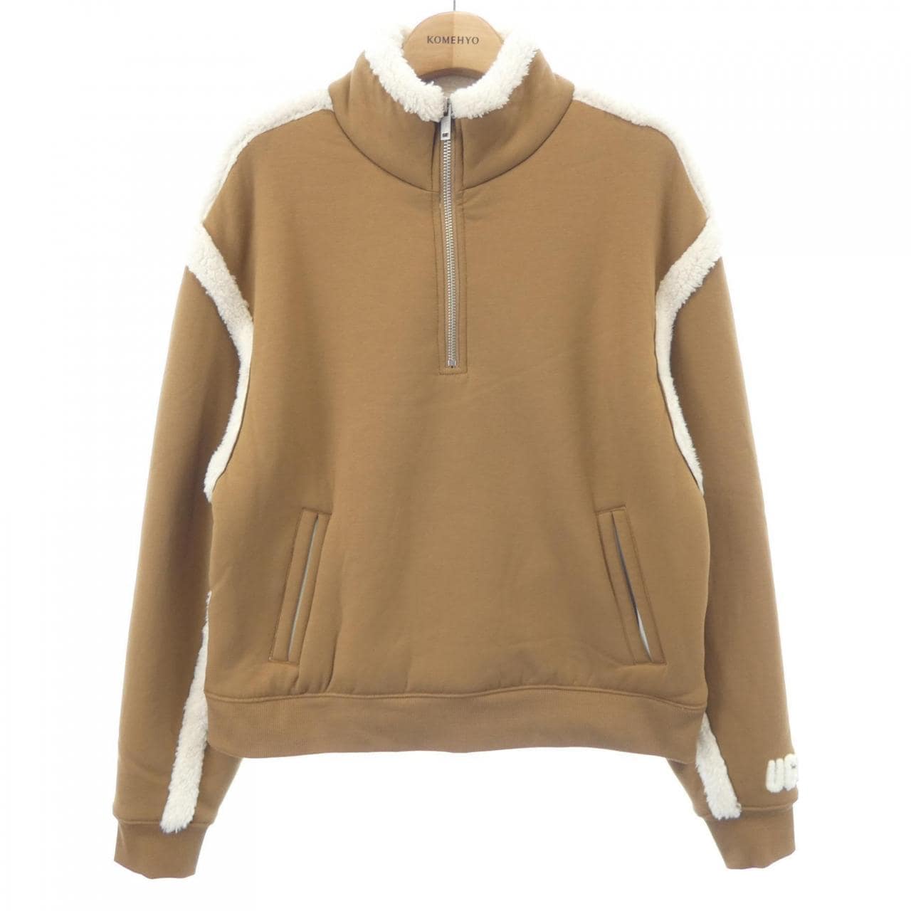 アグ UGG トップス