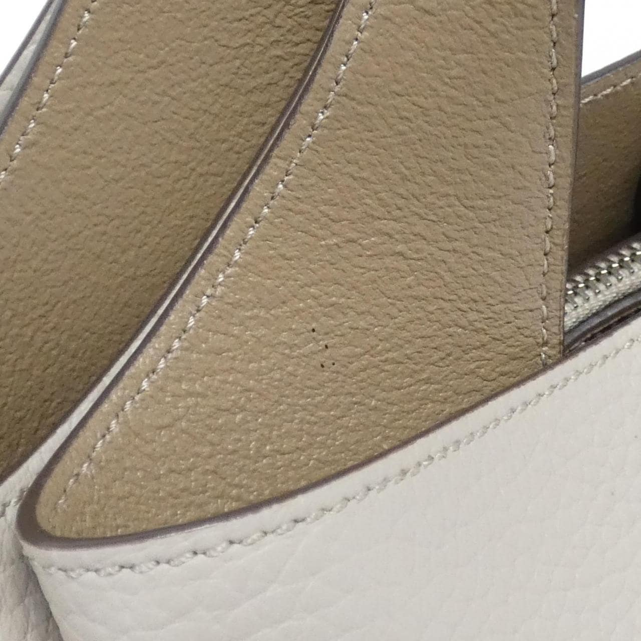 トッズ XBWAPAFL100QRI9O22 バッグ